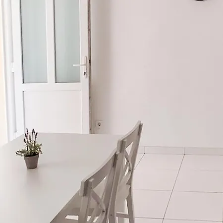 Daire Amazing In With Wifi Podgora (Split-Dalmatia)